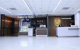 Auberge De Jeunesse Sleep Box By Miracle -booked On Hourly Basis À